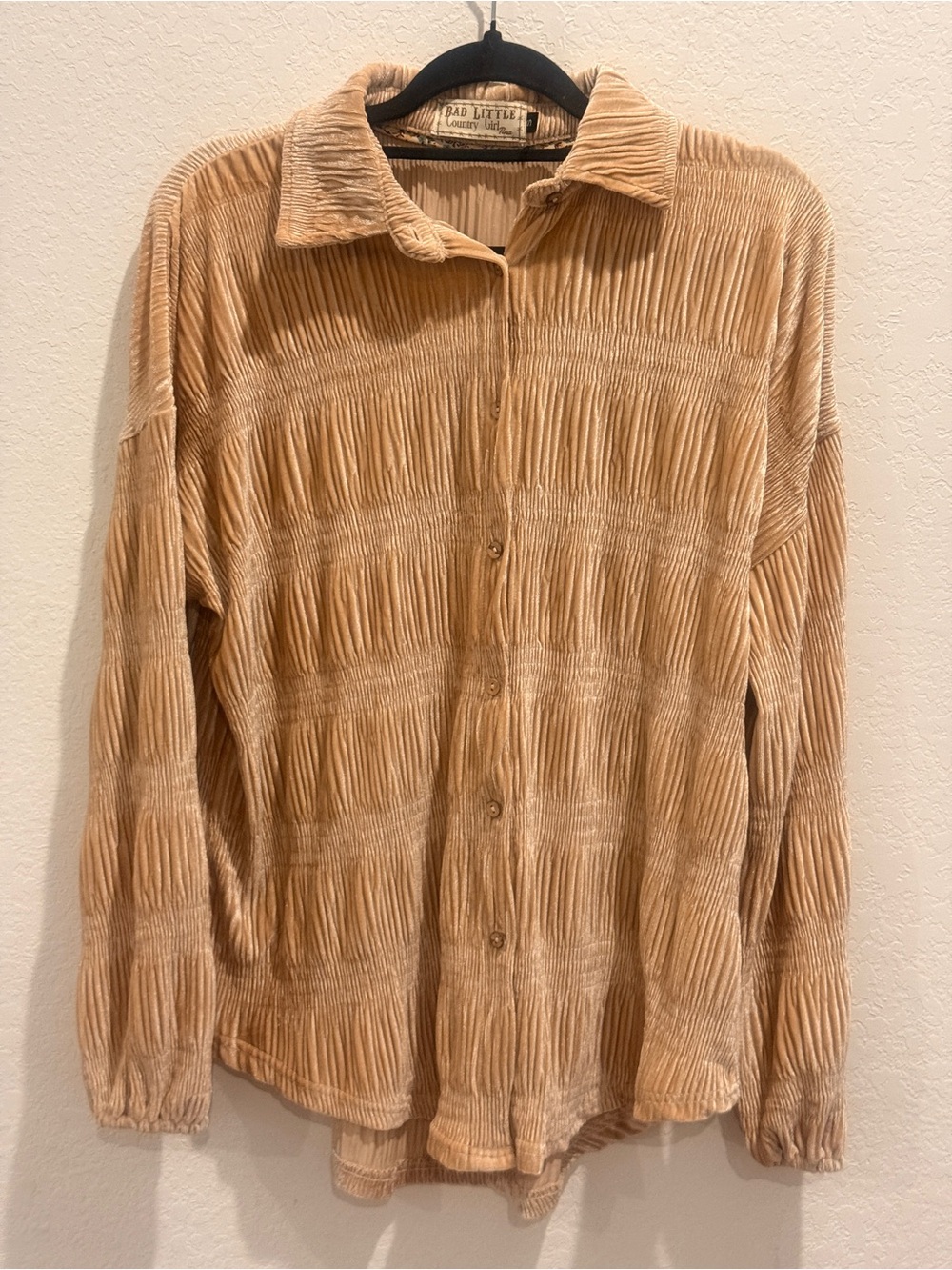 Linen-Feel Button Down in Tan‎